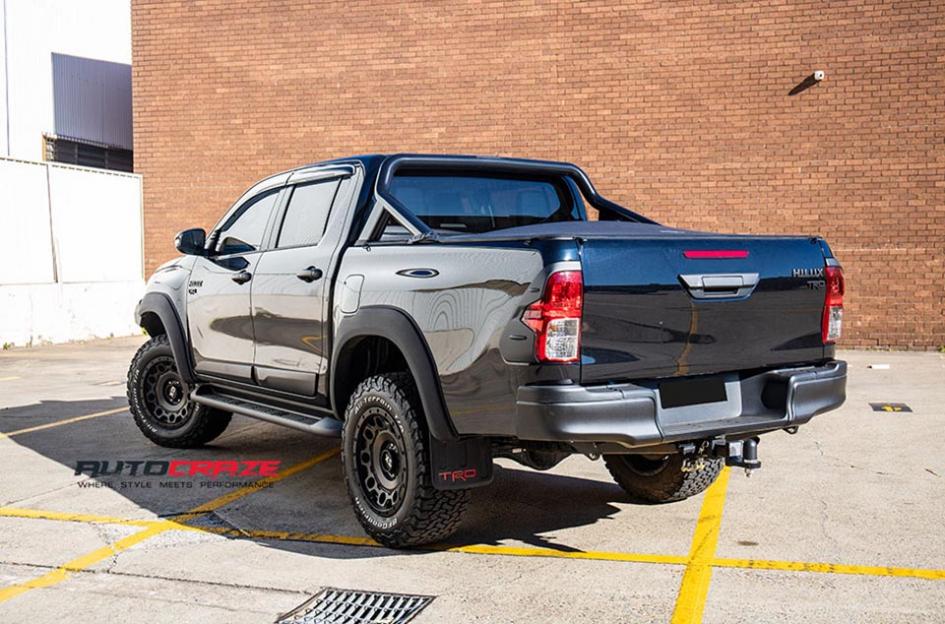 TOYOTA HILUX N80 4WD HOLESHOT XD SATIN BLACK